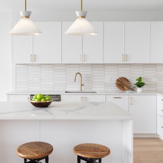 alm-halston-p-m-gd_insitu1