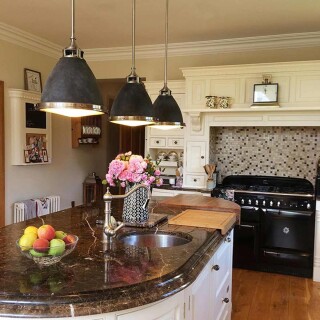 hk-amelia-p-m-dz_insitu1