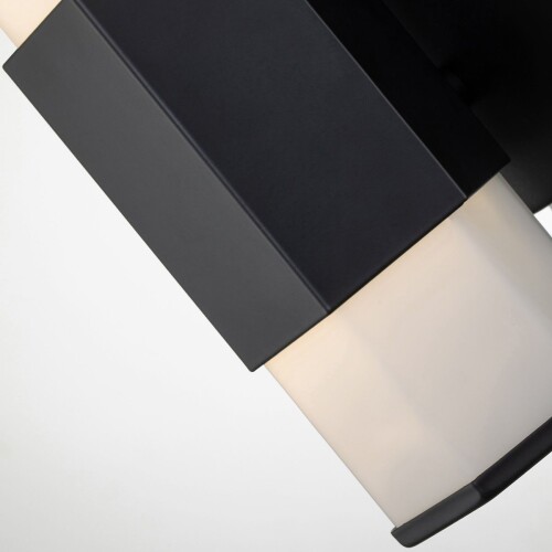 qn-facet-led1-bk-bath_detail2.jpg
