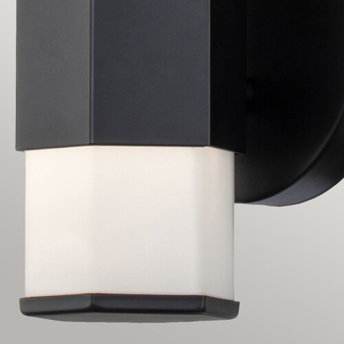 qn-facet-led1-bk-bath_detail4.jpg