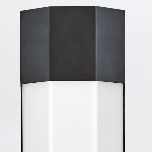 qn-facet-led3-bk-bath_detail1.jpg