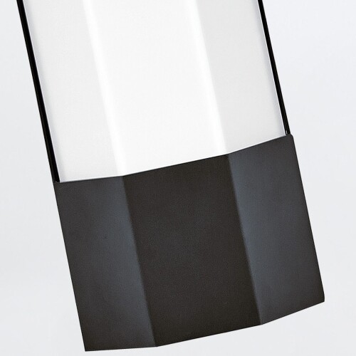 qn-facet-led3-bk-bath_detail3.jpg