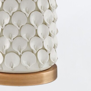 qnc-calla-lily-tl-wh_detail3