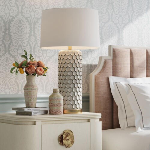 qnc-calla-lily-tl-wh_insitu2.jpg